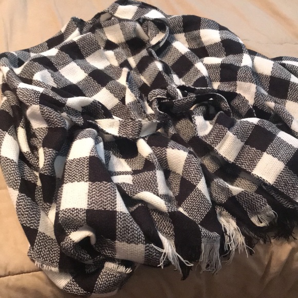 NY&C Light Weight Wrap NWT - Picture 3 of 6